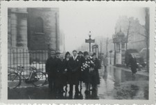 PHOTO ANCIENNE - VINTAGE SNAPSHOT - MÉTRO COLONNE MORRIS FLEURS PARIS 1