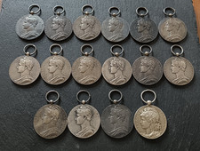 Lot de 16 médaille d'honneur civile du travail commerce industrie de 1906 à 1945