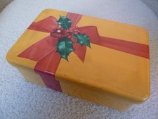 Ancienne boite à gâteaux en