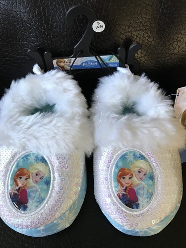 Nwt disney frozen - nwt,