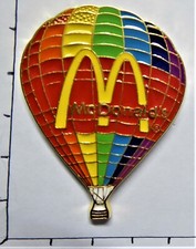 Big pin's Mac Do , Mac Donald's , Montgolfière .