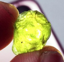 100% Peridot Brut Vert 5.35 Ct