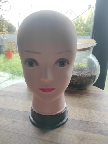 Tête mannequin femme - de,