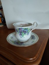Tasse A Thé En Porcelaine