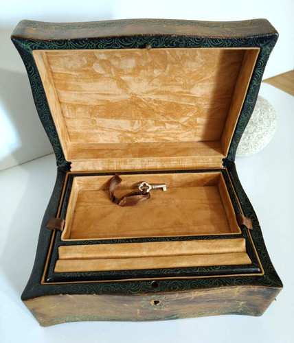 Ancien coffret boîte - , à