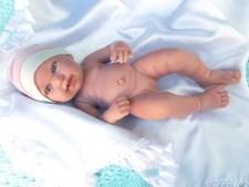 bébé sexué fille Pipa Antonio juan et tenue poupée jouet reborn neuf nouveauté