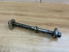 Axe roue arriere moto - axe,