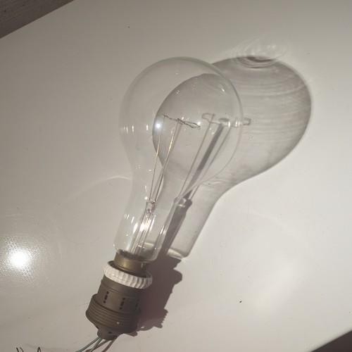 Ancienne ampoule vis e40 - à,