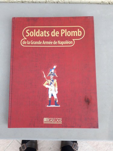 Livre atlas des soldats - livre,