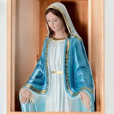 Statue en plâtre nacré