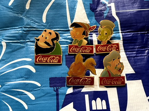 Lot pinocchio jiminy coca - lot,