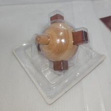 Mystérieux puzzle boule en