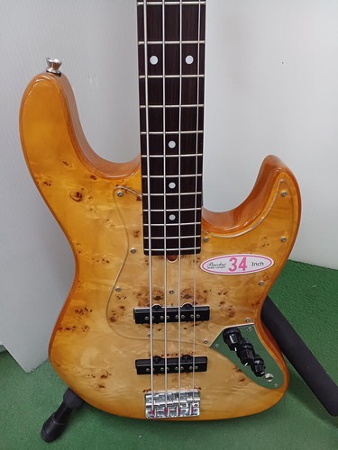 Guitare basse électrique
