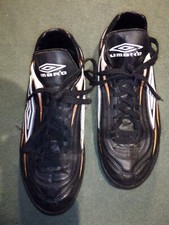 chaussure de foot stabilisé umbro taille 42