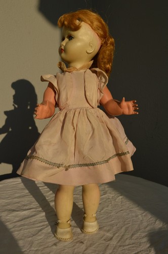 Poupée bella yeux dormeurs - poupée, 40