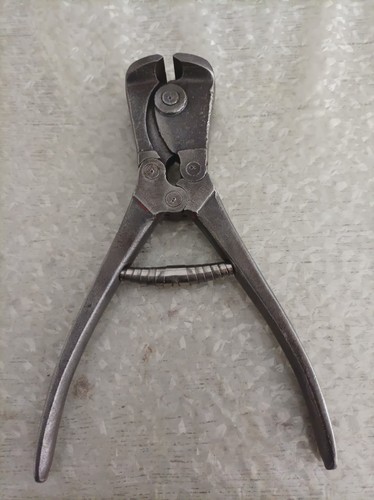 Pince cisaille ancienne - , bost