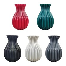 Petits vases en plastique