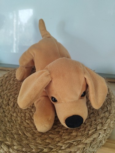 Peluche doudou chien - doudou, allongé