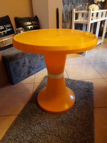 Rare table ronde - table, tam-tam
