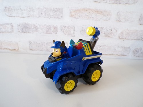Véhicule chase camion - véhicule, paw
