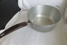 Passoire alu avec manche TOURNUS vintage