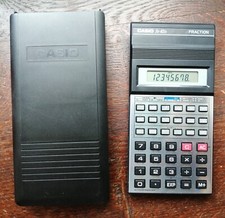 AR2 - Calculatrice CASIO FX-82D FRACTION  Calculator fonctionne superbe état 