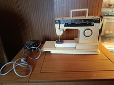 Machine à coudre Singer avec
