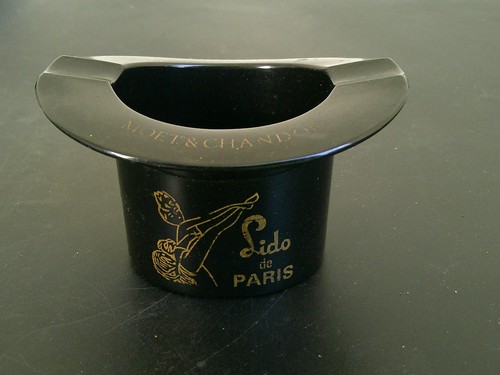 Cendrier chapeau haut forme - haut, de
