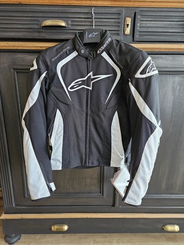 Veste neuve moto femme