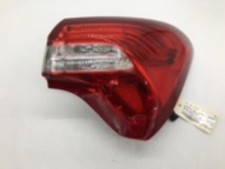 Feu arriere principal droit