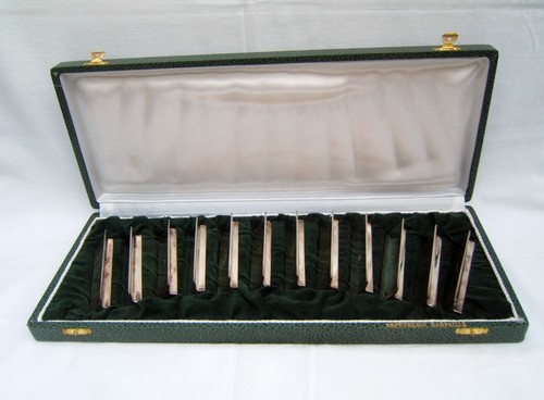 Ancien porte couteau - porte, métal