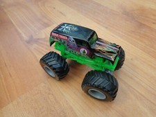 Hot Wheels Monster Jam 1/64 - Original Gravedigger Miniature Monster Truck Jouet