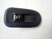 COMMANDE DE LÈVE VITRE AVANT