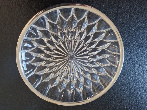 Grand plat verre - en, moulé