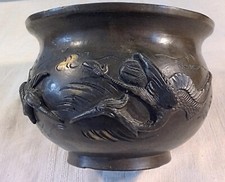 CACHE POT EN BRONZE DE STYLE CHINOIS FIN DU XIXème siècle.