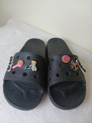 crocs