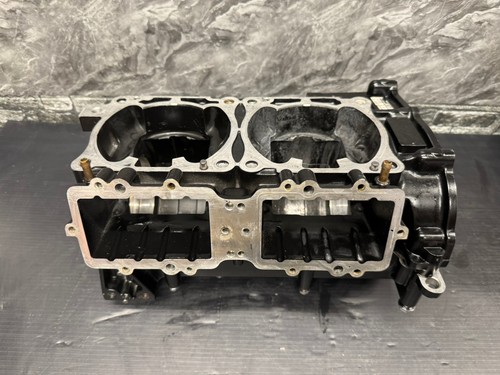 Oem yamaha 66e 800 crankcase - 66e,