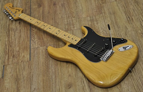 Fender stratocaster 1976 used - fender,