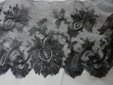 Dentelle Chantilly ancienne
