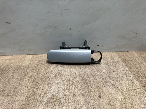 Poignee porte avant gauche