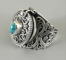 Très Belle Bague POISON ovale