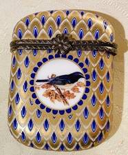 Ancien Pilulier en porcelaine