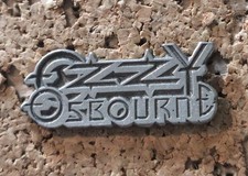 Pin's Musique Groupe Chanteur