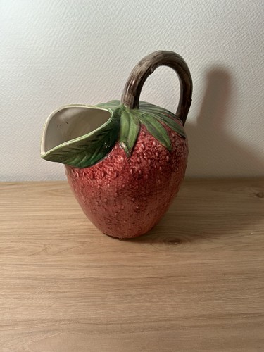 Pichet forme fraise - en, de