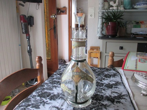 Ancienne bouteille liqueurs - à,