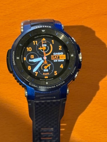 Montre connectée casio - montre,