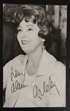 BELLE PHOTO PAPIER NOIRE  ET BLANC DEDICACEE D'ARLETTY FORMAT 12X18