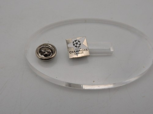 Pin football uefa - football,