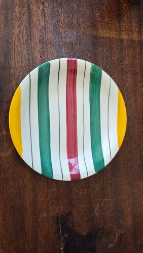 Assiette céramique rayures