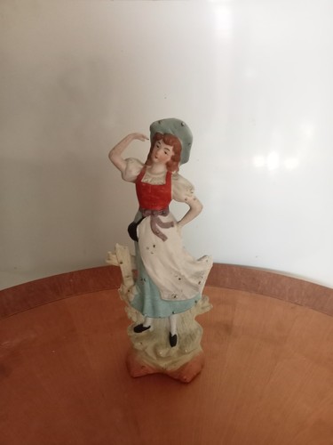 Statuette biscuit 1880 - statuette, en